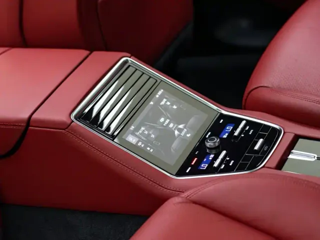 Porsche Panamera — Фото автомобиля 10