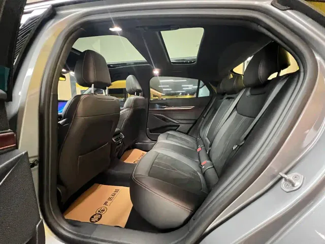 Ford Mondeo — Фото автомобиля 10