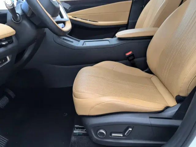 Geely Galaxy L7 — Фото автомобиля 20