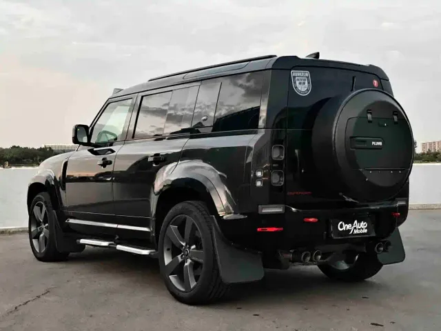Land Rover Defender — Фото автомобиля 3