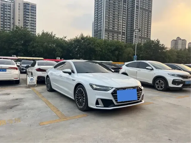 Audi A7L — Фото автомобиля 3