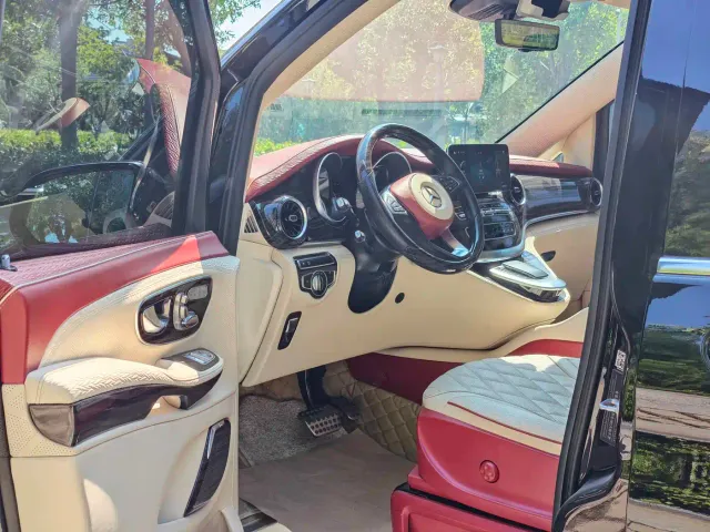 Mercedes-Benz V-Class — Фото автомобиля 4
