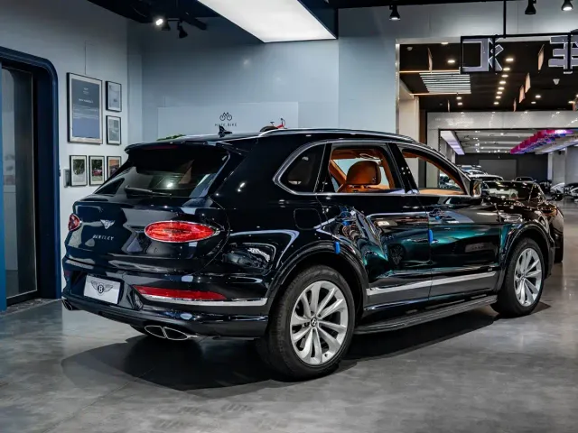 Bentley Bentayga — Фото автомобиля 5