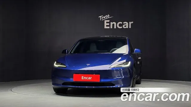 Tesla Model 3 — Фото автомобиля 3