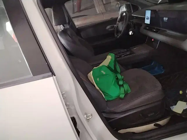 Hyundai ELEXIO — Фото автомобиля 24