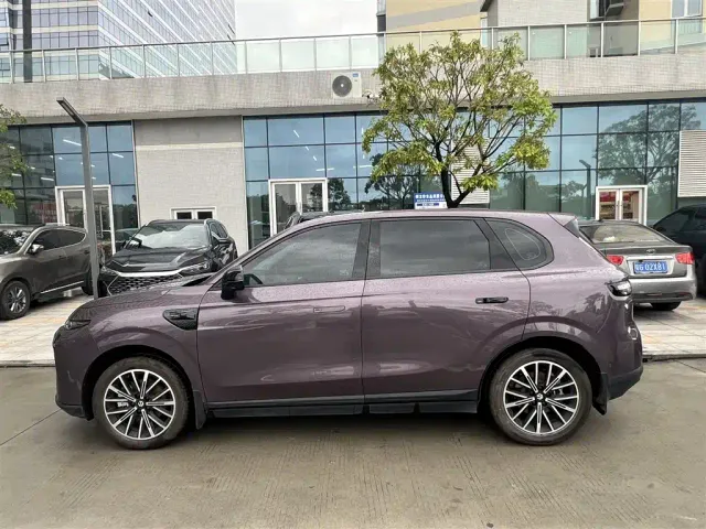 Leapmotor B10 — Фото автомобиля 3