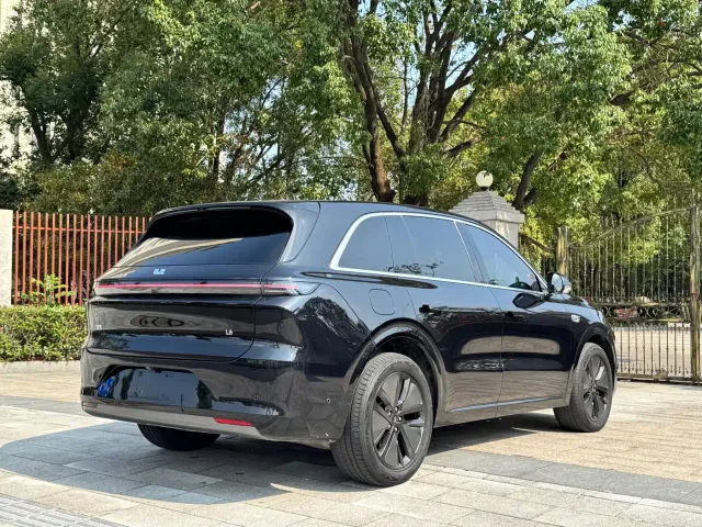 Li Auto L6 — Фото автомобиля 4