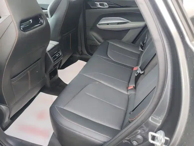 Changan Z6 — Фото автомобиля 16