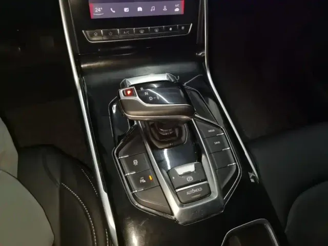Maxus SAIC Maxus EUNIQ 6 — Фото автомобиля 13