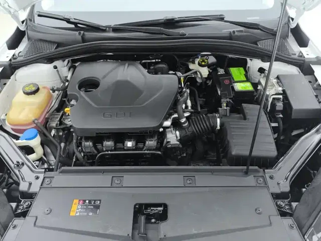 Roewe i5 — Фото автомобиля 10