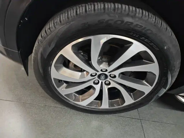Land Rover Discovery Sport — Фото автомобиля 22