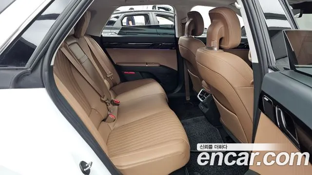 Hyundai Grandeur GN7 — Фото автомобиля 18