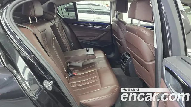 BMW 5-Series 5 серия (G30) 523d xDrive Luxury — Фото автомобиля 11