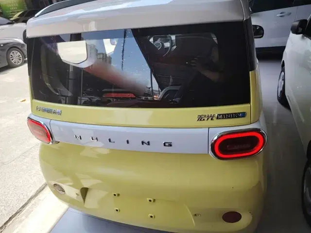 Wuling Hongguang Mini EV — Фото автомобиля 5