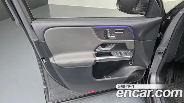Mercedes-Benz EQB X243 — Фото автомобиля 24