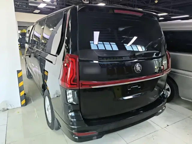 Forthing Fengxing M7 — Фото автомобиля 4