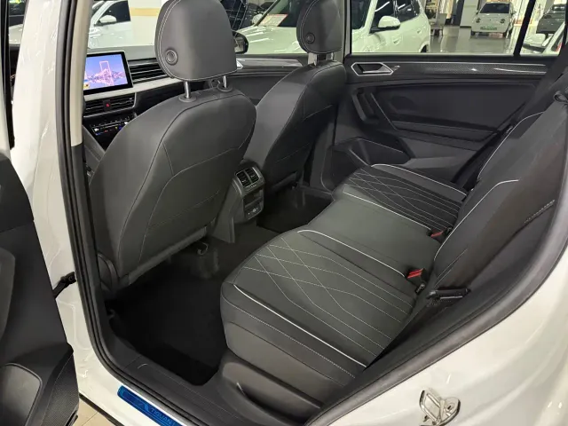 Volkswagen Tiguan L — Фото автомобиля 8