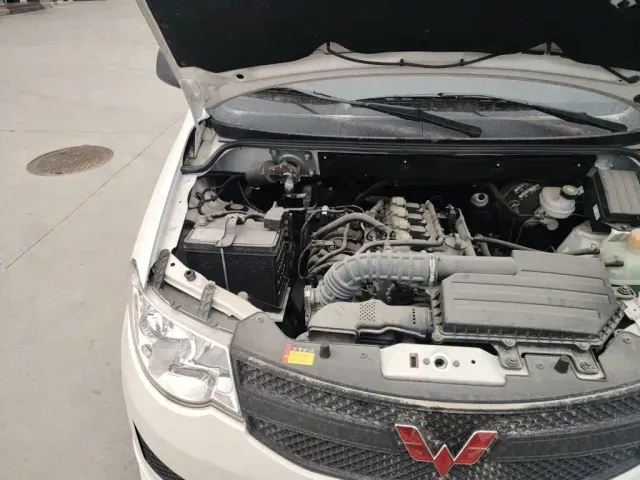 Wuling Hongguang — Фото автомобиля 20