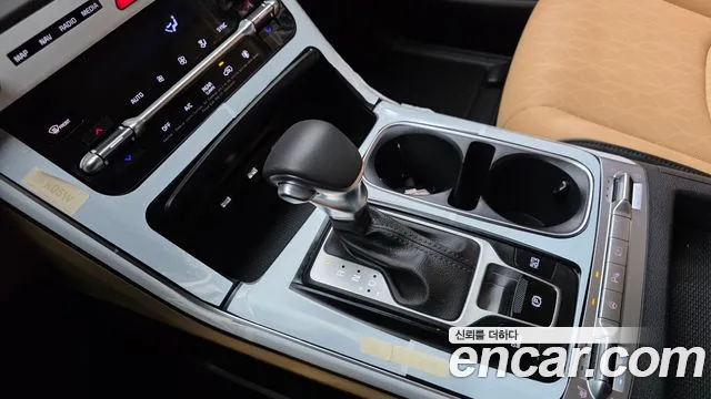 Kia Canival Carnival 4 поколение Бензин 9 мест Prestige — Фото автомобиля 7