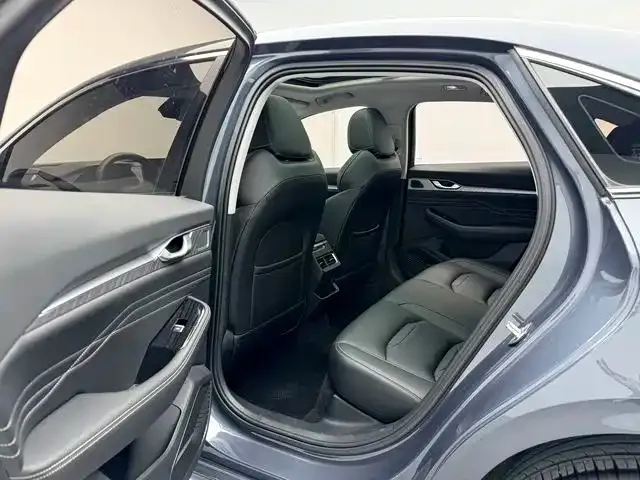 Geely Xingrui — Фото автомобиля 14