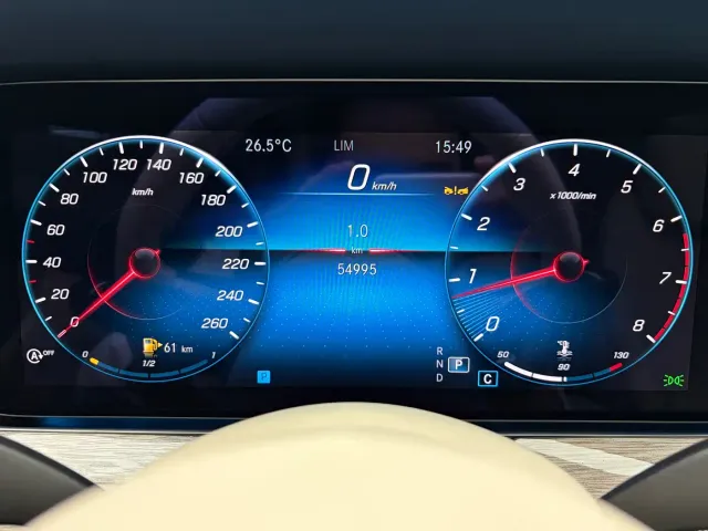 Mercedes-Benz E-Class — Фото автомобиля 14