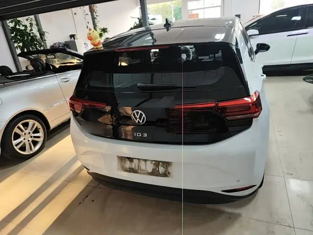 Volkswagen ID.3 — Фото автомобиля 4