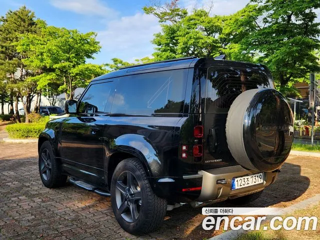 Land Rover Defender — Фото автомобиля 4