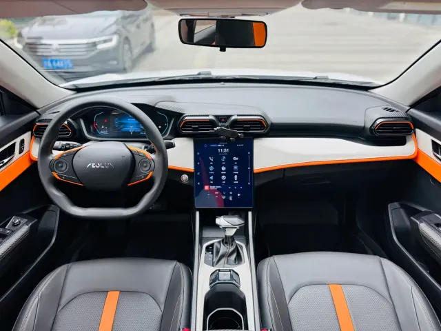 Dongfeng Yixuan — Фото автомобиля 10