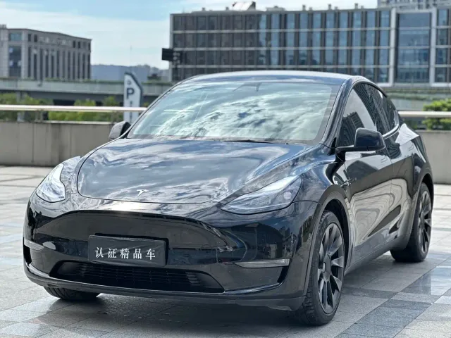 Фотография автомобиля — Tesla Model Y