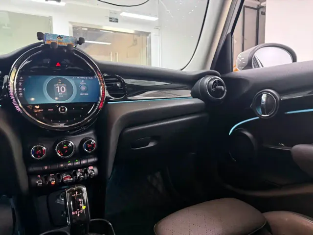 MINI Hatch — Фото автомобиля 18