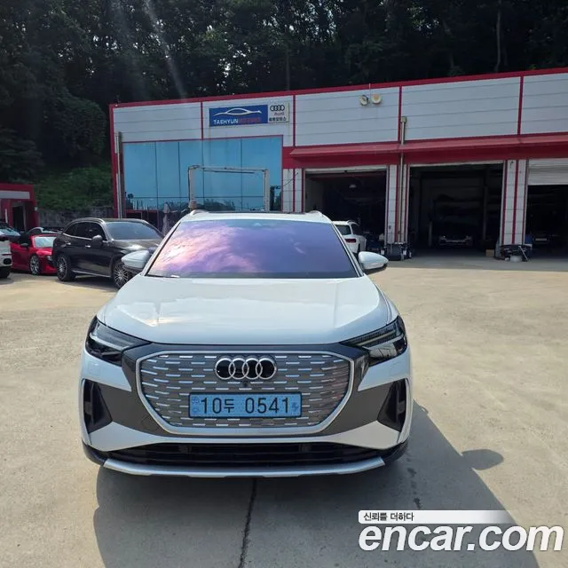 Фотография автомобиля — Audi Q4 e-tron F4