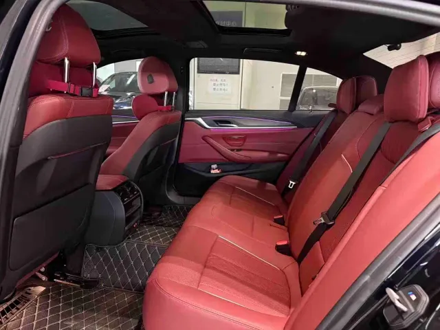 BMW 5 Series — Фото автомобиля 5
