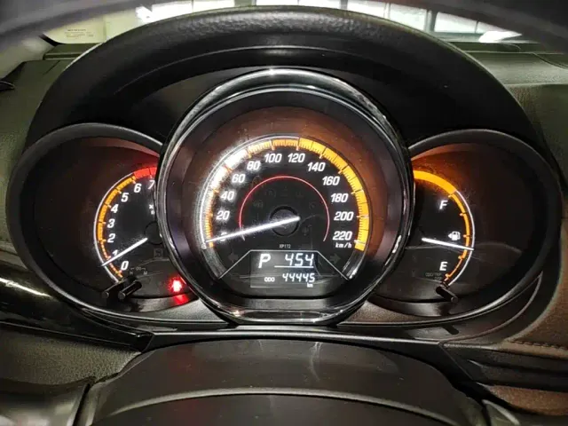 Toyota YARiS L Zhi Xuan — Фото автомобиля 11
