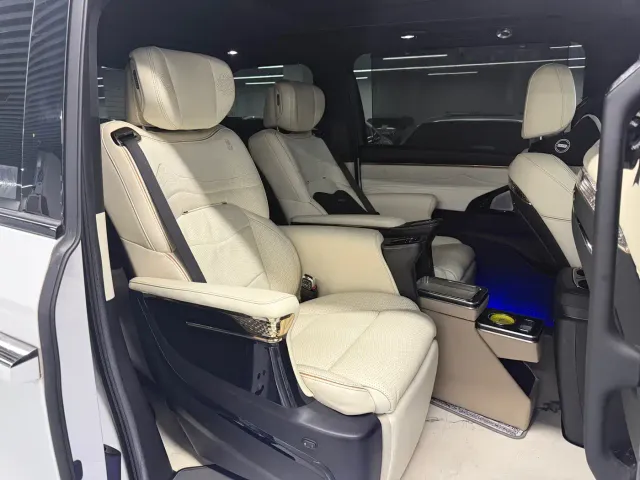 GAC Trumpchi M8 — Фото автомобиля 18