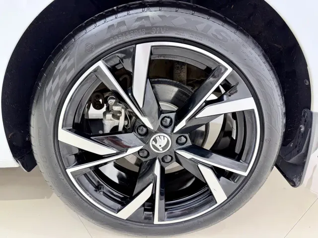 Skoda Octavia — Фото автомобиля 16