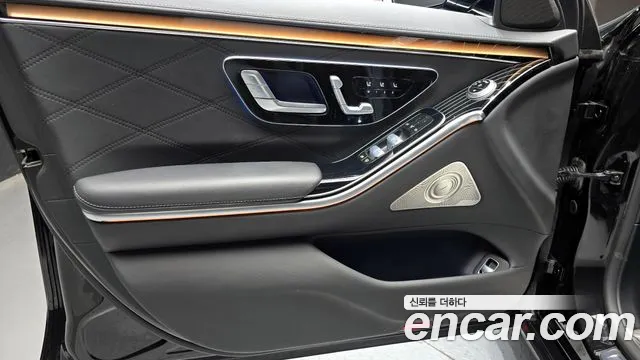 Mercedes-Benz S-Class — Фото автомобиля 24