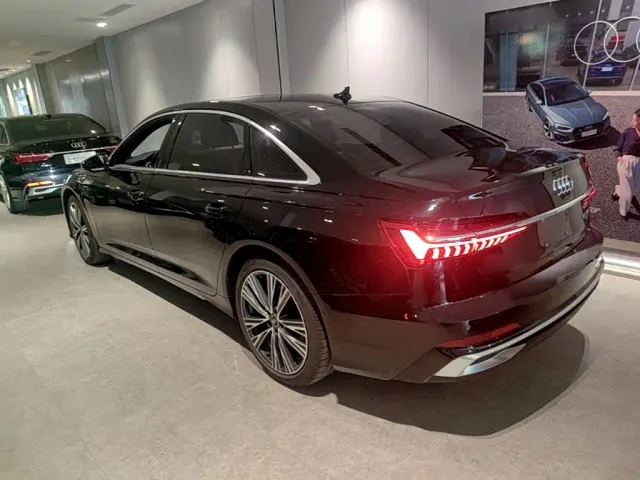 Audi A6L — Фото автомобиля 4