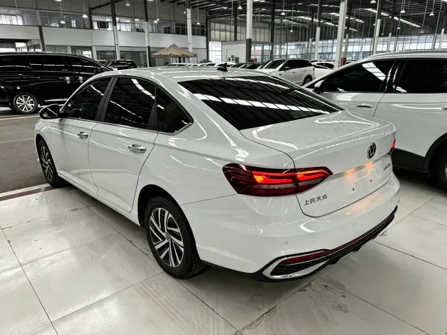 Volkswagen Lavida — Фото автомобиля 14