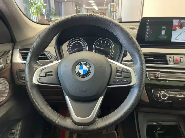 BMW X1 — Фото автомобиля 12