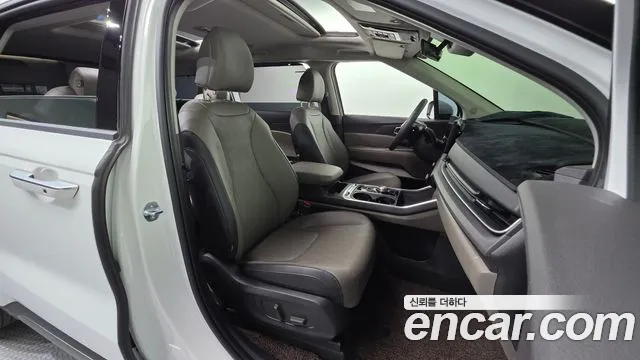 Kia Carnival — Фото автомобиля 30