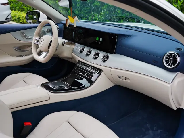 Mercedes-Benz E-Class — Фото автомобиля 17