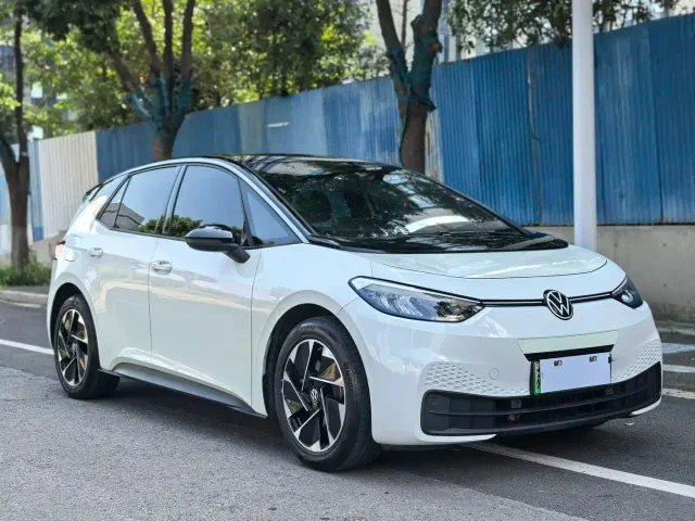 Volkswagen ID.3 — Фото автомобиля 3