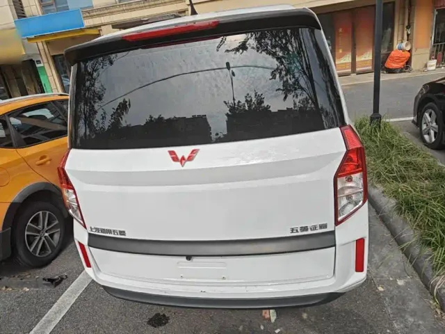 Wuling Zhengcheng — Фото автомобиля 5