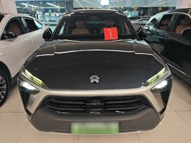 Nio ES8 — Фото автомобиля 2