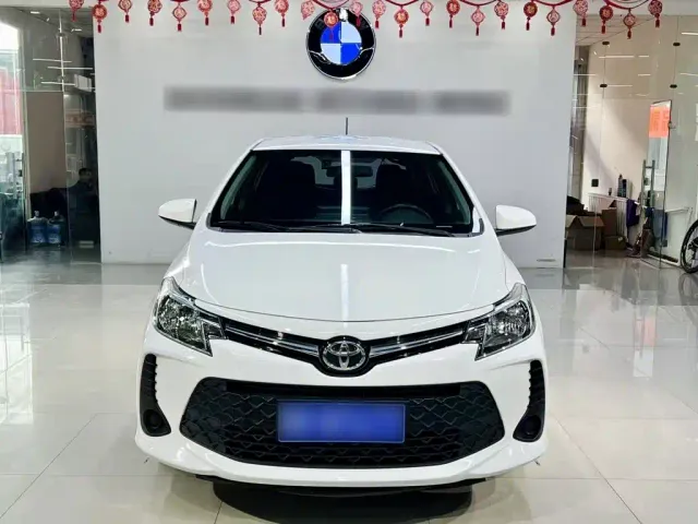 Toyota Vios FS — Фото автомобиля 2