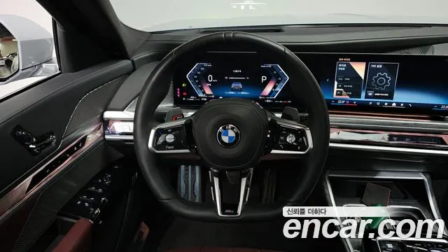 BMW 7-Series 7 серия (G70) 740i sDrive M Sport — Фото автомобиля 16