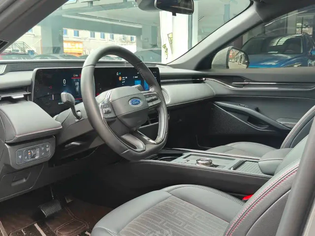 Ford Mondeo — Фото автомобиля 5