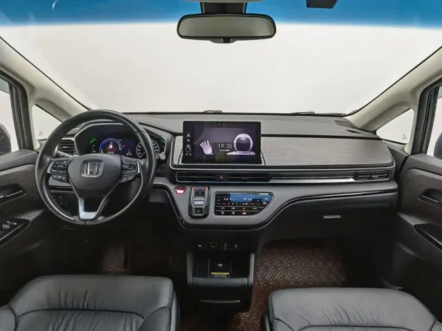 Honda Elysion — Фото автомобиля 5