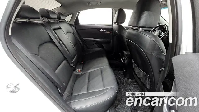 Kia K3 Generation 2 — Фото автомобиля 12
