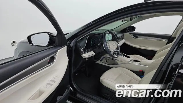 Hyundai Grandeur (New) Hybrid — Фото автомобиля 15